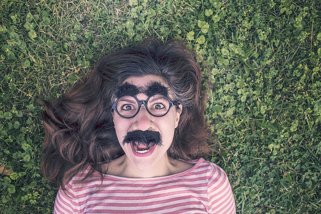 Kawały o Polaku, Niemcu i RUSKU – humor, który łączy i dzieli